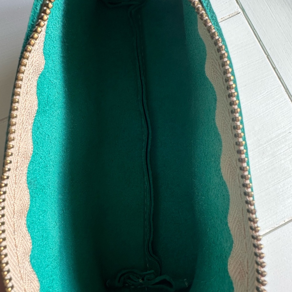 Portland Leather utility pouch in reef - Picture 3 of 3